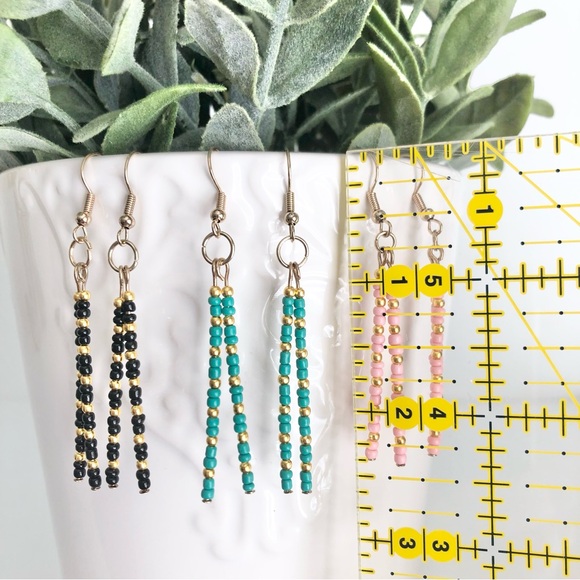 New Hand Beaded Dangling Earrings Black Golden Dainty Elegant Modern Classic - Picture 7 of 8